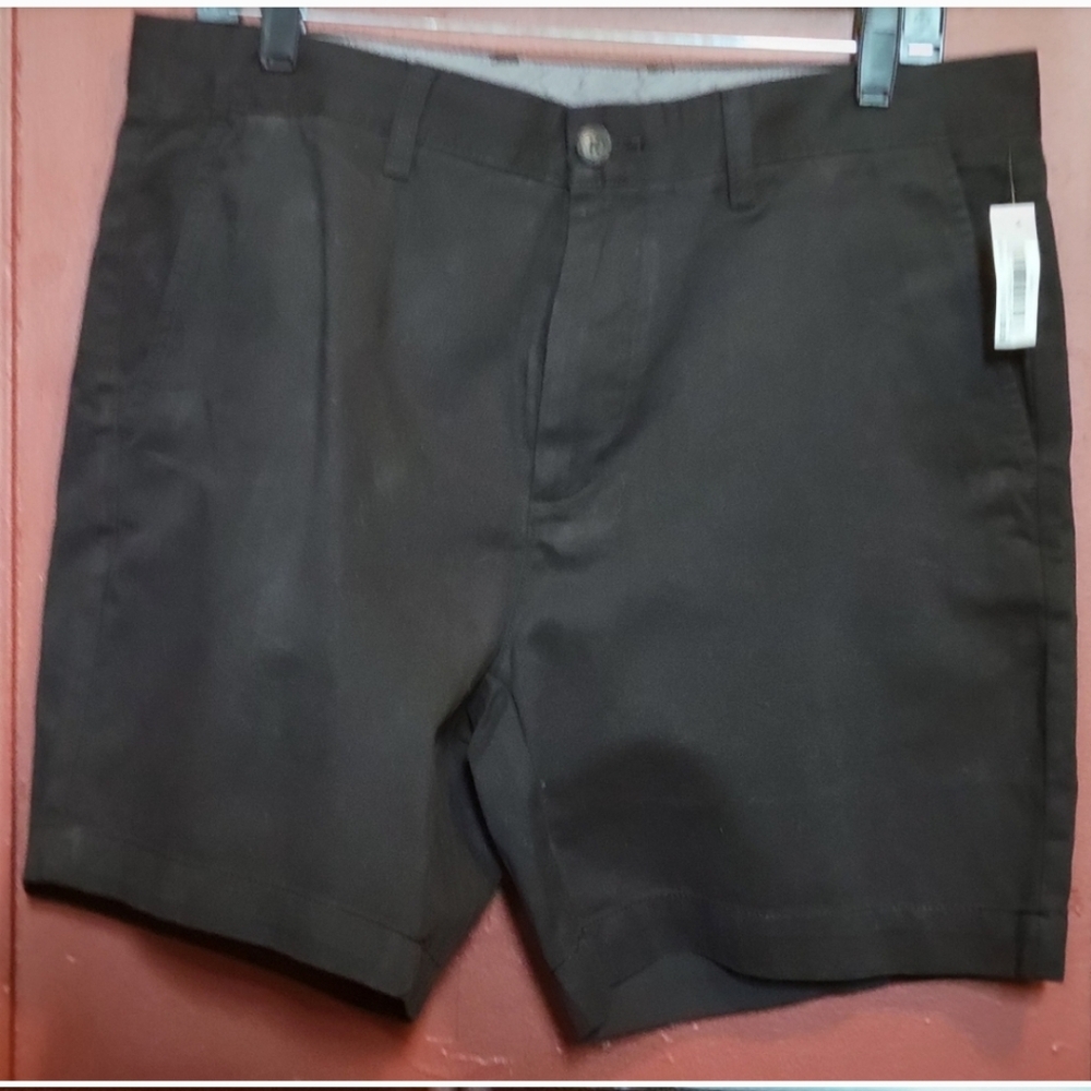 Amazon Essentials Black Flat Front Shorts Size 34W